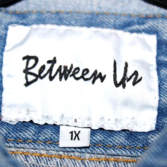 Between Us Thrashed Distressed Denim Jacket - Size 1X - Picture 6 of 6